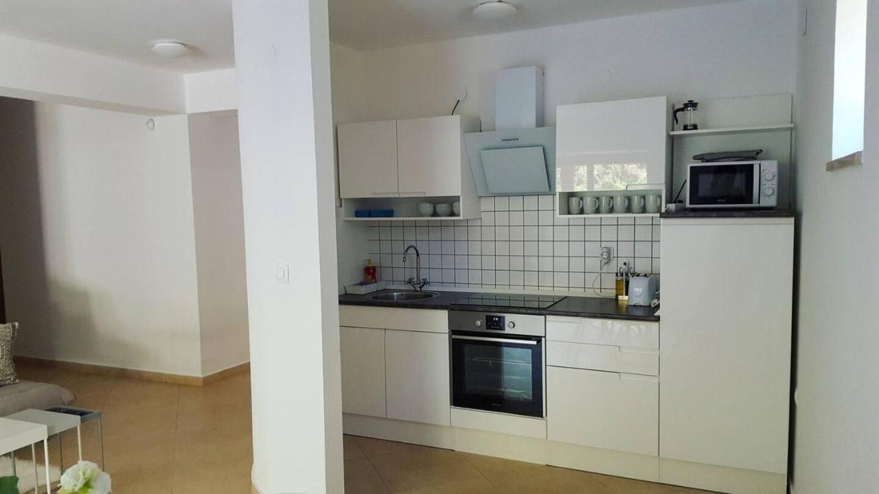 Garden & Pool Bbq Spacious Apartment By Rt Kamenjak Premantura Exterior foto